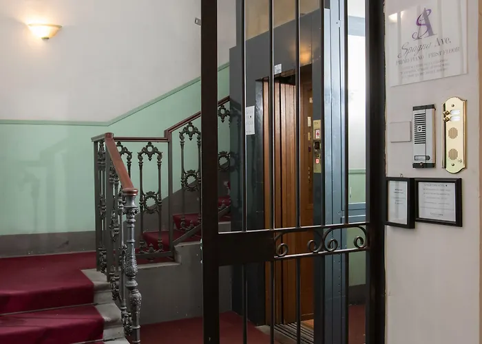 Couette-café Spagna Ave 4*