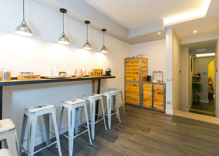Spagna Ave Bed and Breakfast 4*